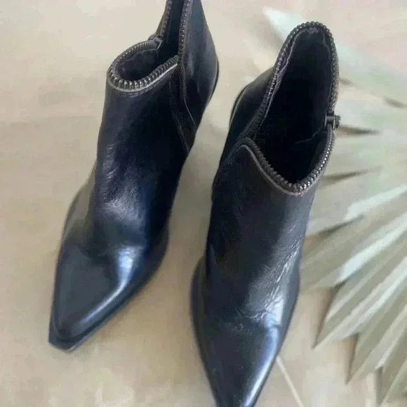 Jeffrey Campbell Side Zip Booties Size 36 - Picture 8 of 15